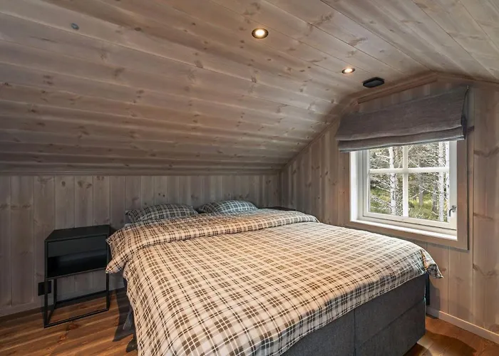 Modern With Everything Need! Holiday home